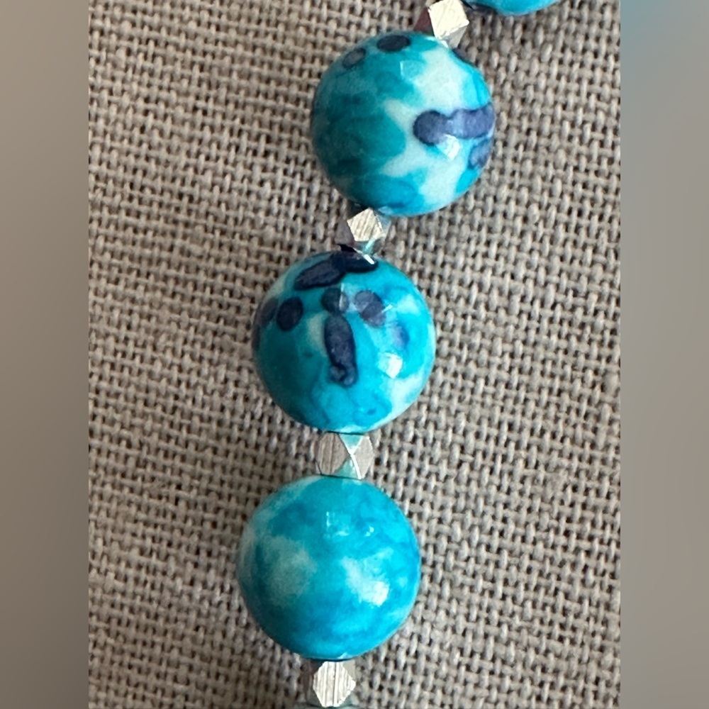 20 inch Blue & Gray Rain Flower Jade Bead Necklace NWOT - Picture 6 of 15